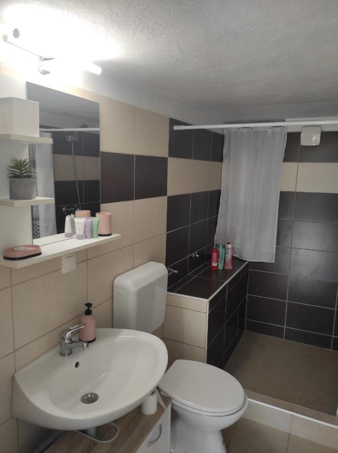 Studio Apartment Petrov Шибеник Экстерьер фото